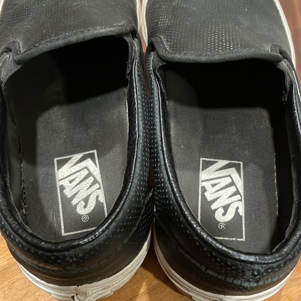 Vans 8 - Picture 6 of 7